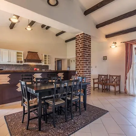 Вилла Baldasera *