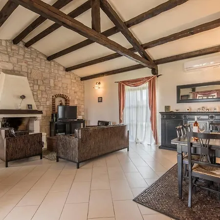 Baldasera Вилла Vizinada