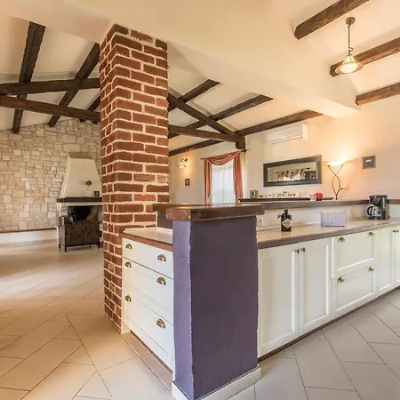 Baldasera Villa